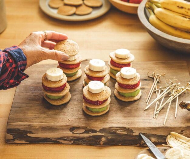 Kodiak-Pancake-Fruit-Kabobs