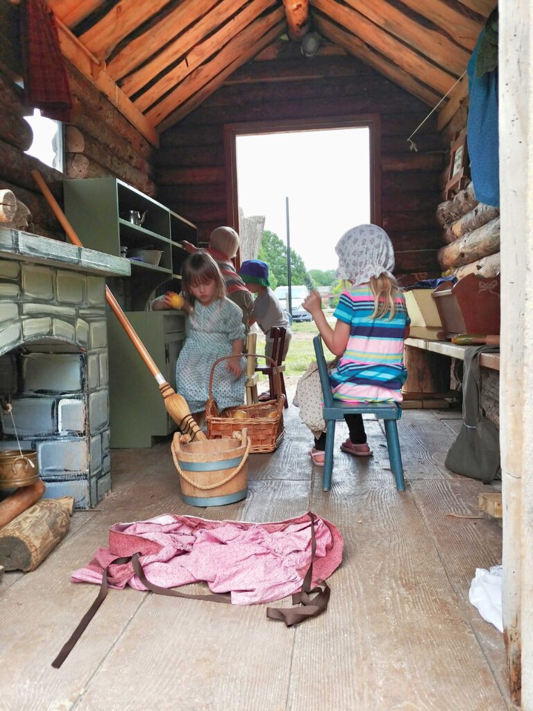 S-Pioneer-Pastimes-pic-2